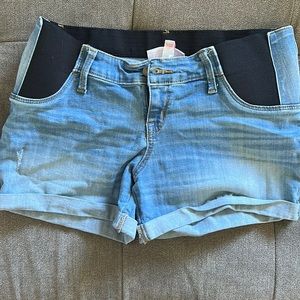 Maternity shorts